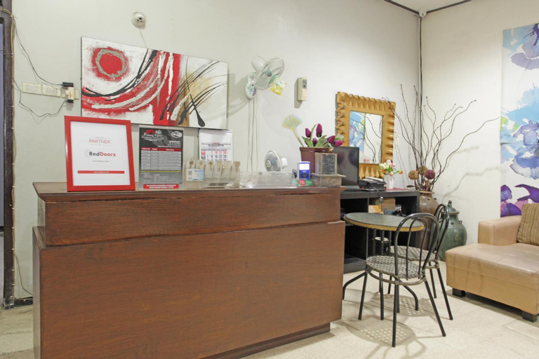 Public Area 5, RedDoorz @ Soekarno Hatta 2, Malang
