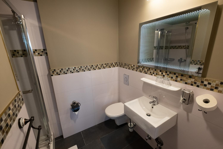 Bathroom 5, Hotel Hamburg Altona, Hamburg