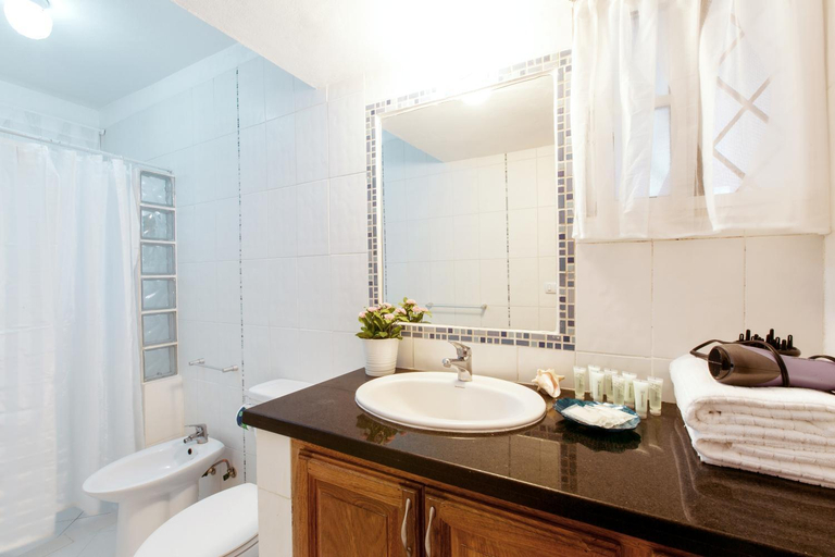 Bathroom, Tropical Villas at Los Corales Beach, Salvaleon de Higuey
