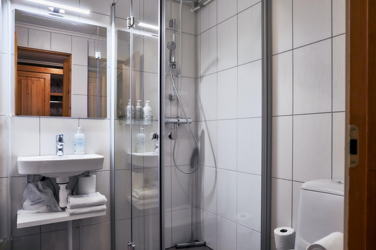 Bathroom 4, Break Sokos Hotel Bomba, North Karelia