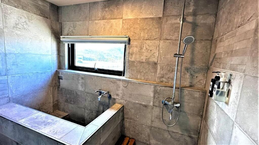 Bathroom 4, Kenting Singhaiwan, Pingtung