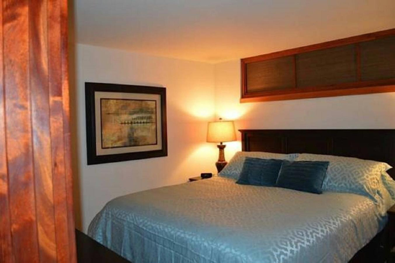 Bedroom 2, Kona Reef Resort by Latour Group, Hawaii