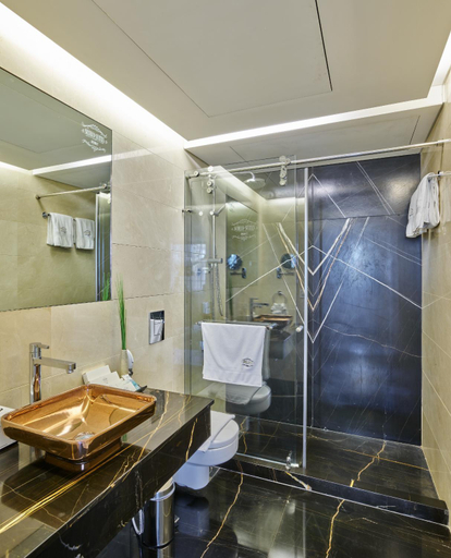 Bathroom 4, Sodeco Suites, Beirut