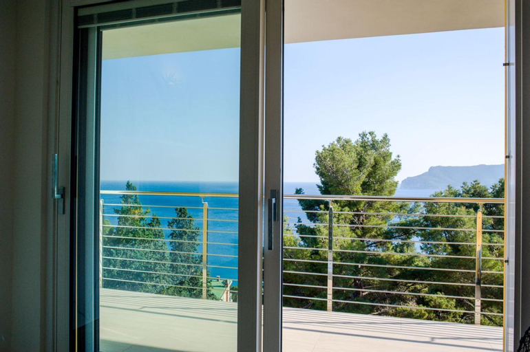 Others 3, Residenza Ginepri 69, Savona