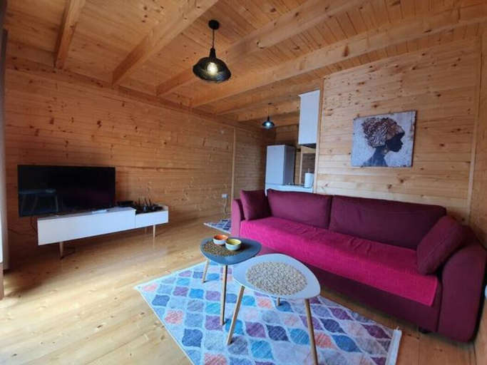 Others 4, Ivana Houses Ada Bojana