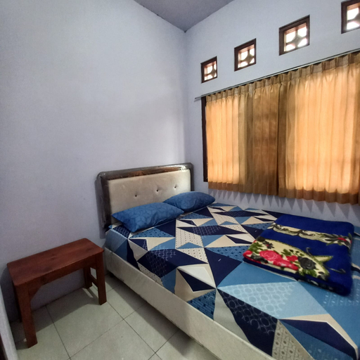 Bedroom 3, Family Homestay, Probolinggo