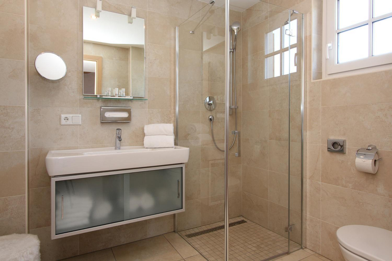 Bathroom 8