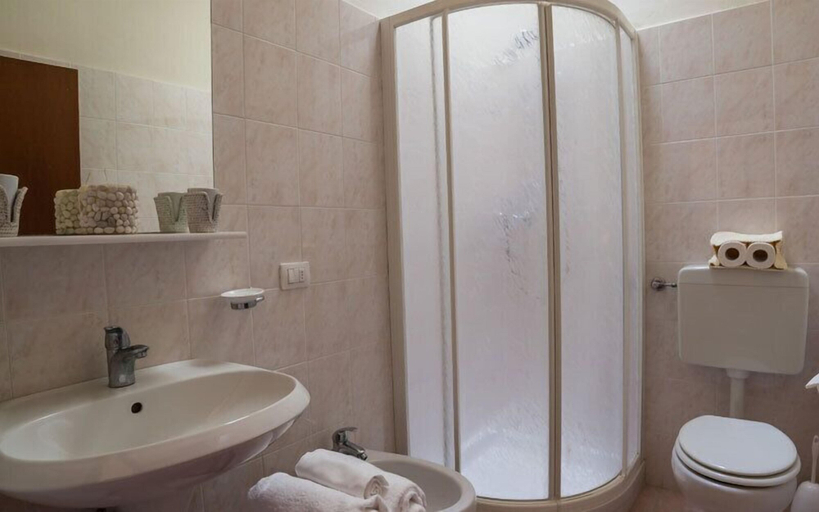 Bathroom 4, Agriturismo Fattoria Pagnana Wine & Pool, Florence