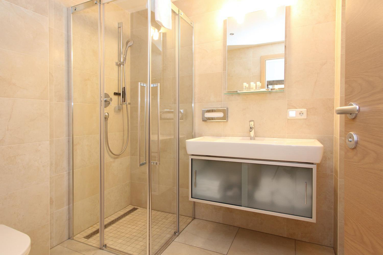 Bathroom 9