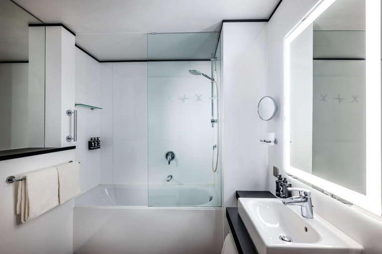 Bathroom 4, Lindner Hotel Dusseldorf Airport, Düsseldorf