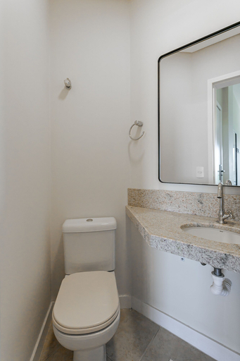 Bathroom 4, Aquarelle by Viva Prédio nos Ingleses pé-na-areia com piscina, Florianopolis