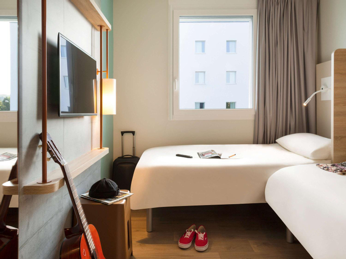 Bedroom 24