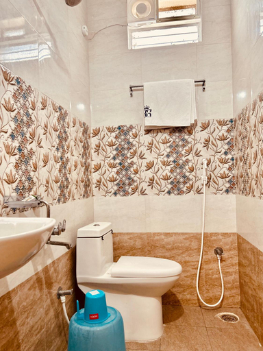 Bathroom 2, Hotel Sitar Grand, Chittoor
