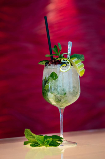 Food & Drinks 18