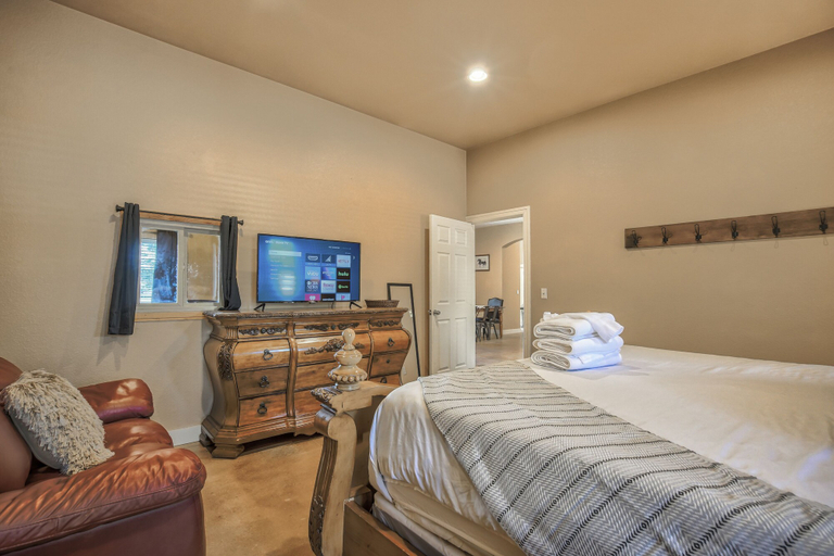 Bedroom 3, Cowboy Quarters, Douglas