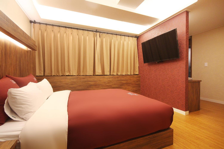 Bedroom 14