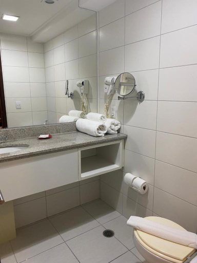 Bathroom, HY BEACH FLATS - INTERNATIONAL, Recife