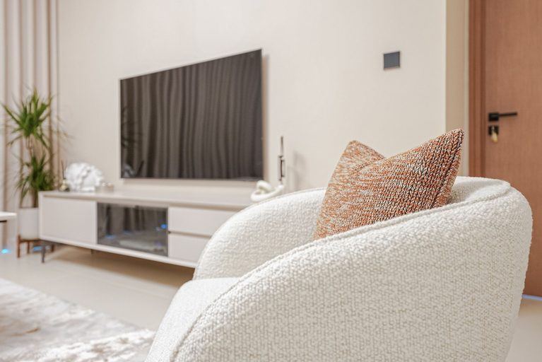 Living area 3, NEW Luxe 3BR - Vida Marina - Great Views, Dubai
