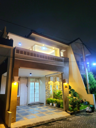 Exterior & Views 2, MG'S Villa, Malang