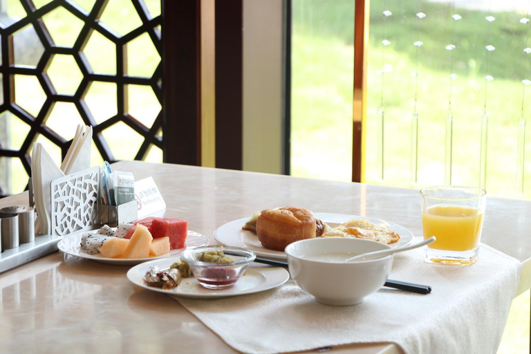 Food & Drinks 5, Wyndham Zhuji West, Shaoxing