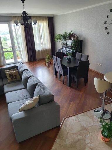Shared lounge/TV area