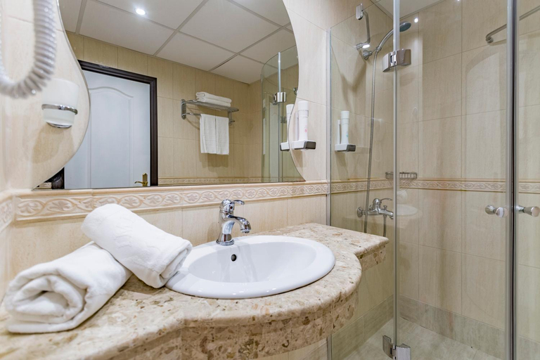 Bathroom 5, Club Calimera Imperial Resort, Nesebar