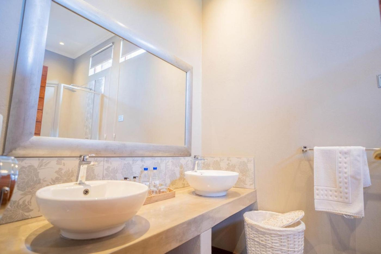 Bathroom 3, Kilima Private Game Reserve & Spa, Mopani