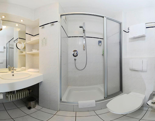 Bathroom 2, Hotel Schweizer Hof - Superior, Baden-Baden