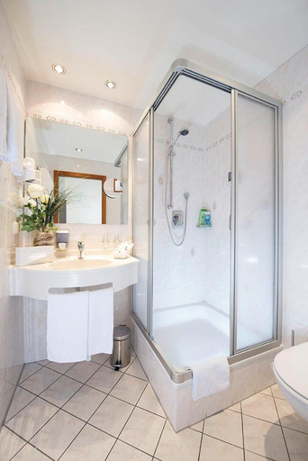 Bathroom 2, Hotel Schweizer Hof - Superior, Baden-Baden
