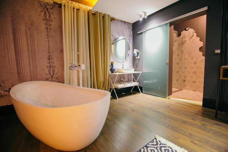 Bathroom 3, Cathedral Boutique Hotel, Korçës