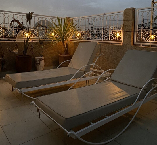 Others 5, Riad with Outdoor Swimming Pools, Marrakech