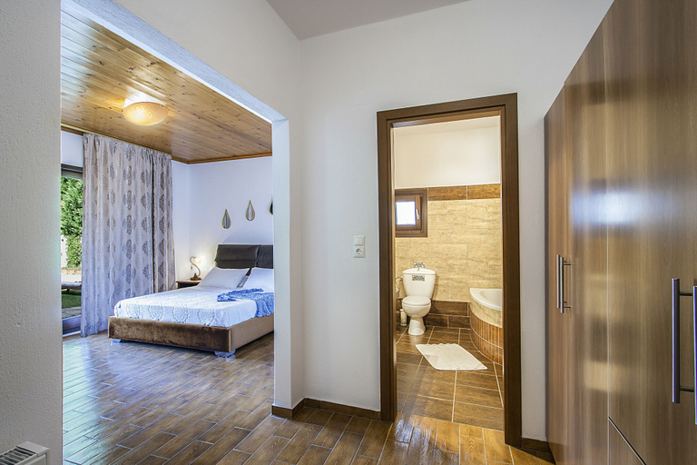 Bedroom 4, Four Seasons Villas, Thessaly
