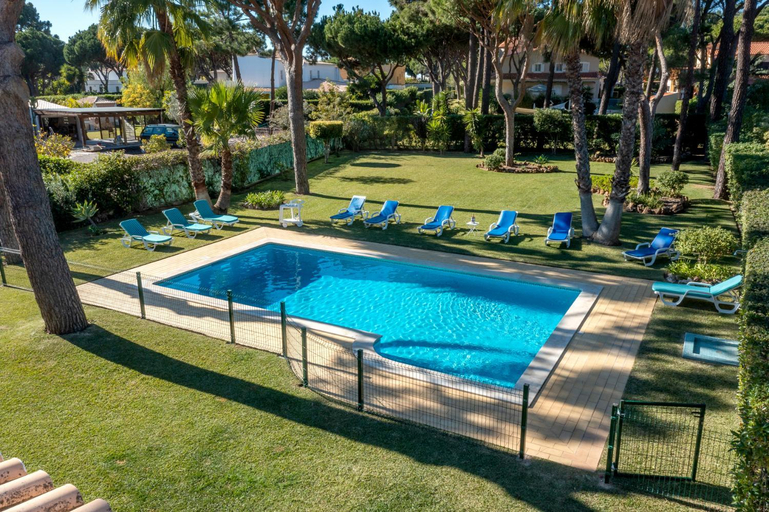 Garden 5, Villa with Garden and Pool, Loulé