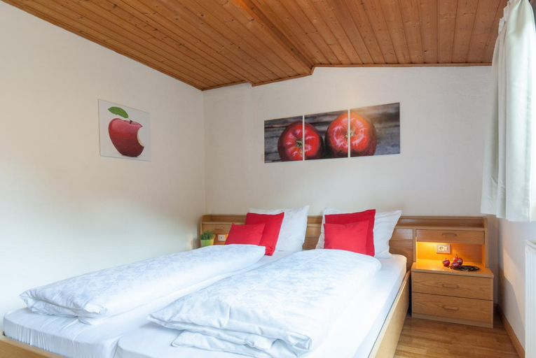 Bedroom 1, Gasthof Hanni, Bolzano