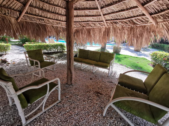 Food & Drinks, Tropical Villas at Los Corales Beach, Salvaleon de Higuey