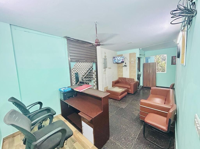 Interior 5, Roomshala 147 KD Plazav, West