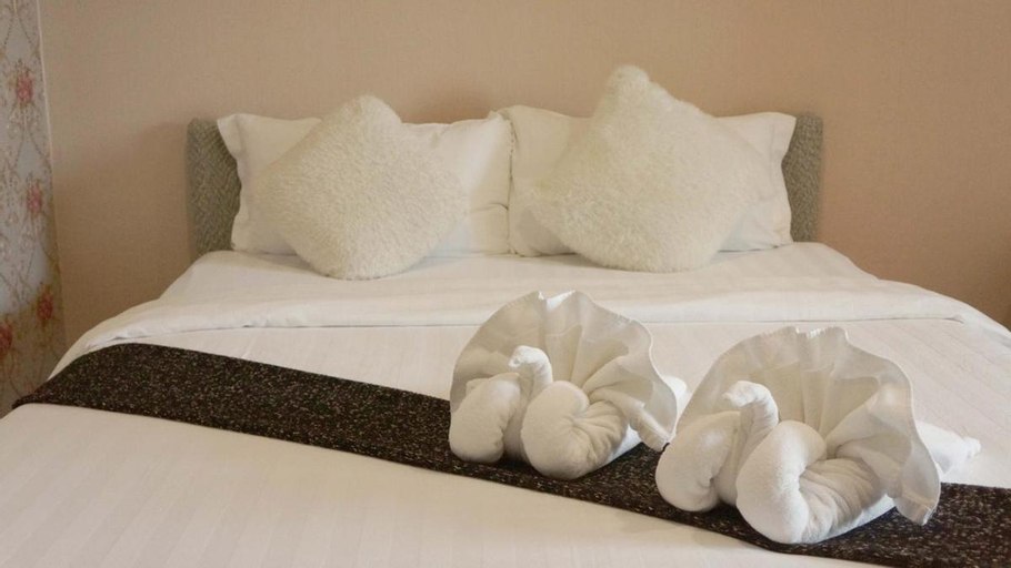 Bedroom 12