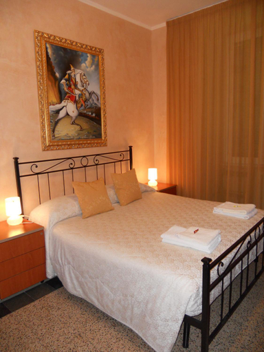 Bedroom 2, Maestoso, Rome