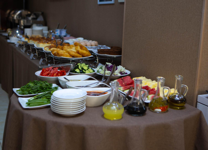 Food & Drinks