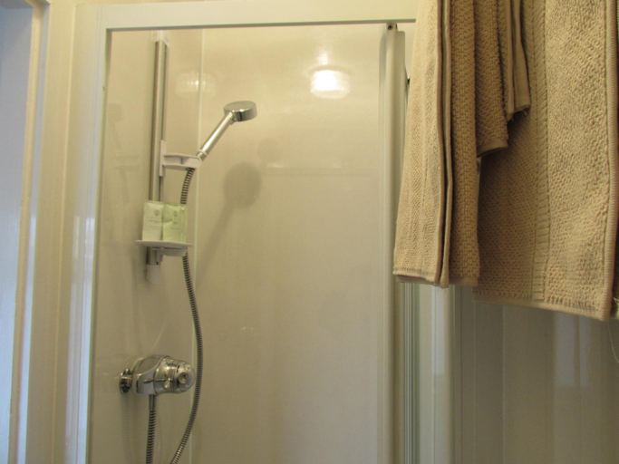 Bathroom 4, No 3, Cumbria