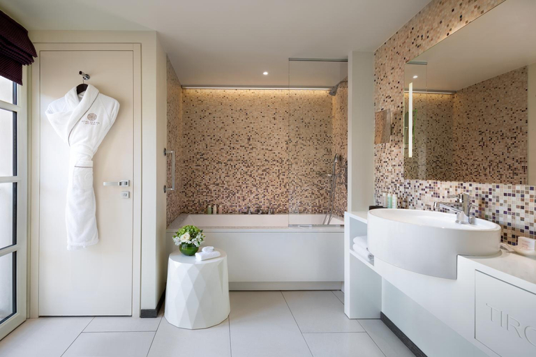 Bathroom 2, Hotel de Paris Saint-Tropez, Var