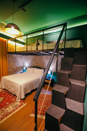Bedroom 2, Cathedral Boutique Hotel, Korçës
