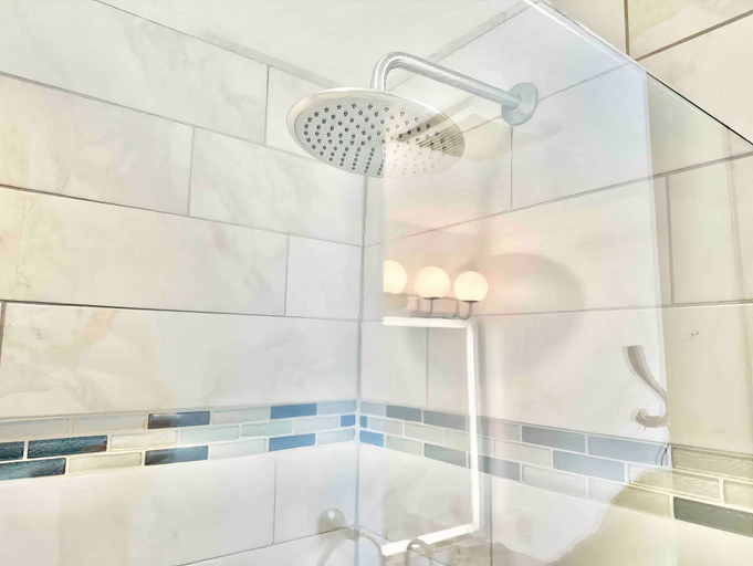 Bathroom, The Beverly at Mt. Lebanon by Luxe PGH, Allegheny