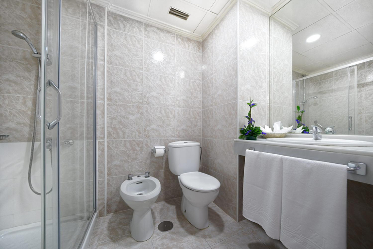 Bathroom 4, Beverly Park, Las Palmas