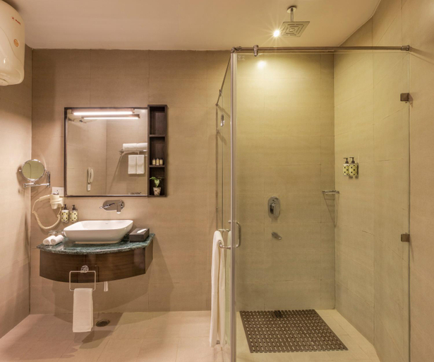 Bathroom 5, Lemon Tree Premier Rishikesh, Garhwal