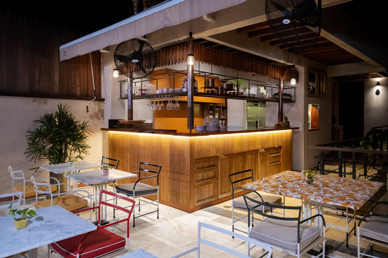 Food & Drinks 4, Luxury 5BR House W Jacuzzi & Pool, Cartagena de Indias