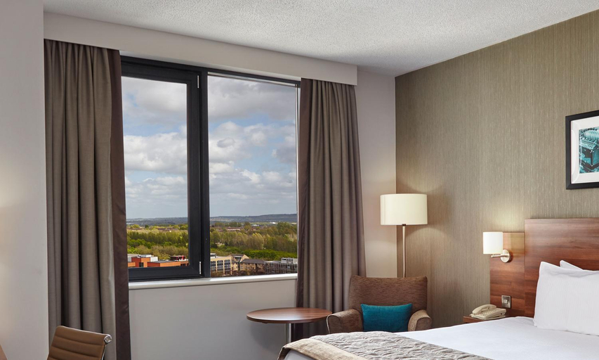 Bedroom, Leonardo Hotel Milton Keynes, Milton Keynes