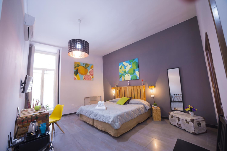 Bedroom 3, Le 4 Stagioni Dante's Suites H. Napoli Centro, Napoli