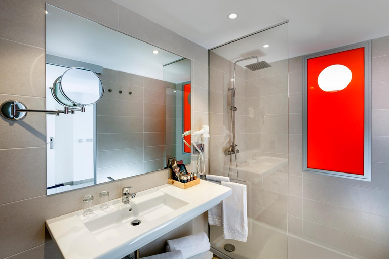 Bathroom 5, Barcelo Corralejo Sands, Las Palmas
