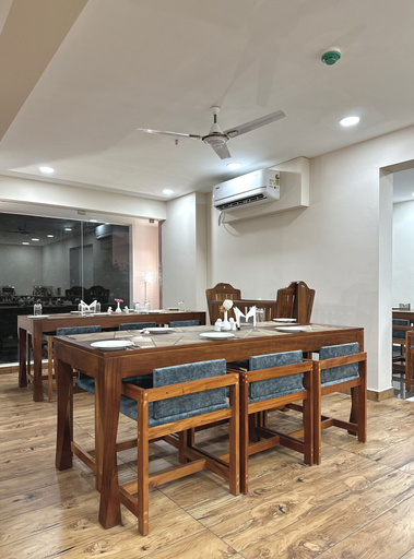 Food & Drinks 5, The Habitat Suites, Thrissur